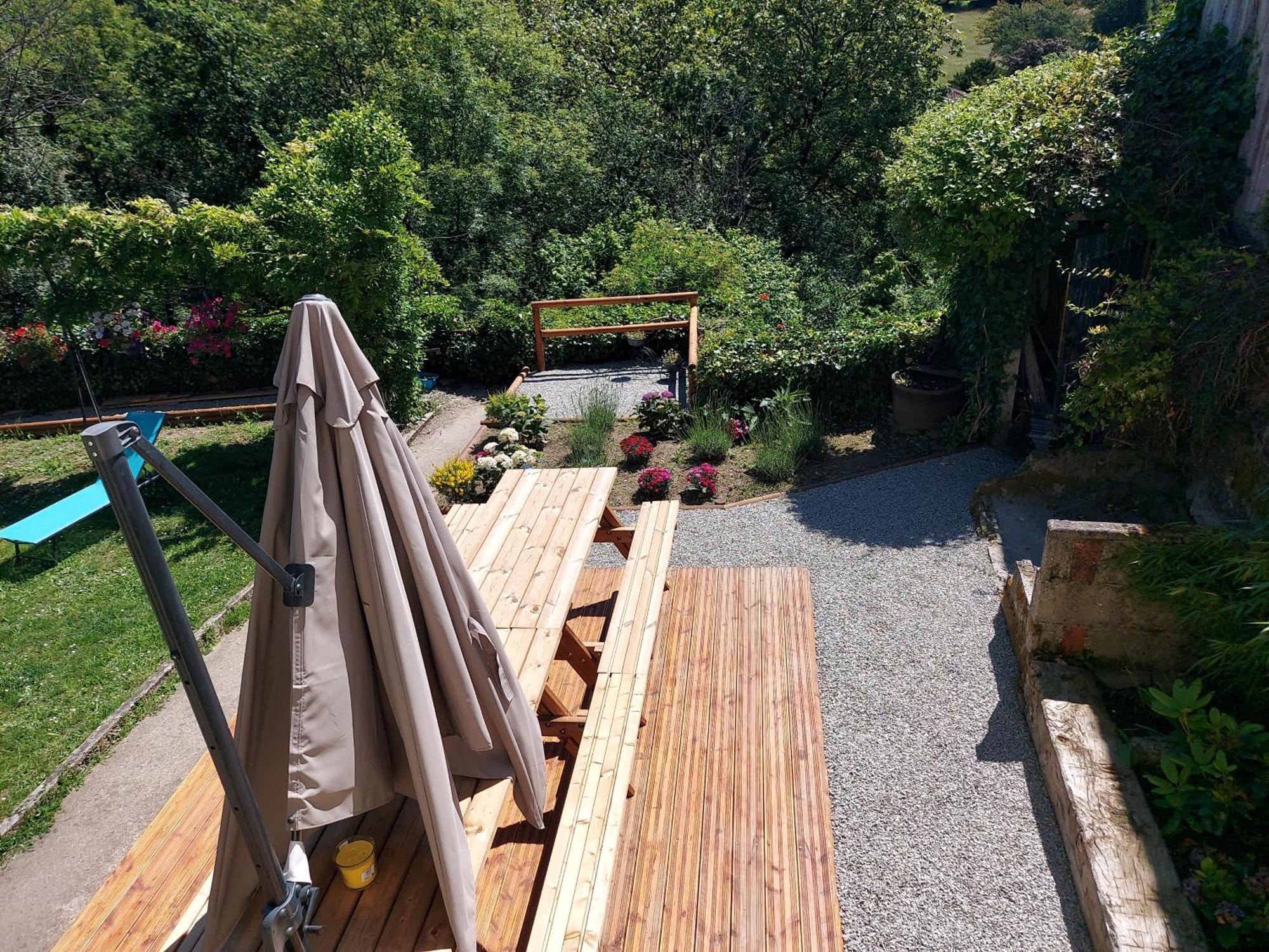 קונפלואנס Charming Two Bedroom Gite With Beautiful Gardens מראה חיצוני תמונה